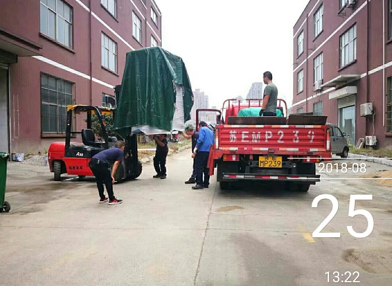自動<a href='http://520fjw.com' target='_blank'><u>去毛刺機</u></a>